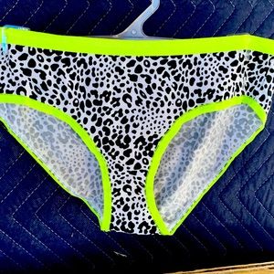Victorias Secret HipHugger Classique Size -Neon Trim Cheetah Print ***NWOT***